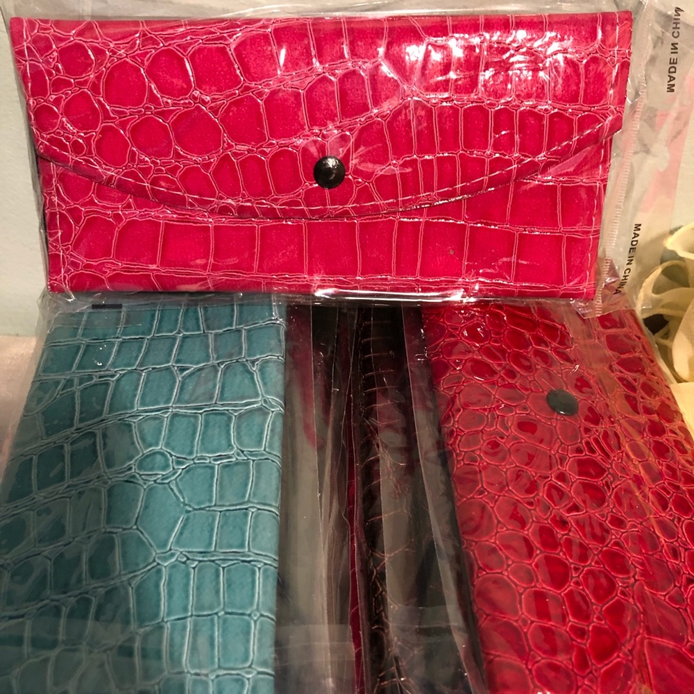 Wallets - Picture 2 of 3